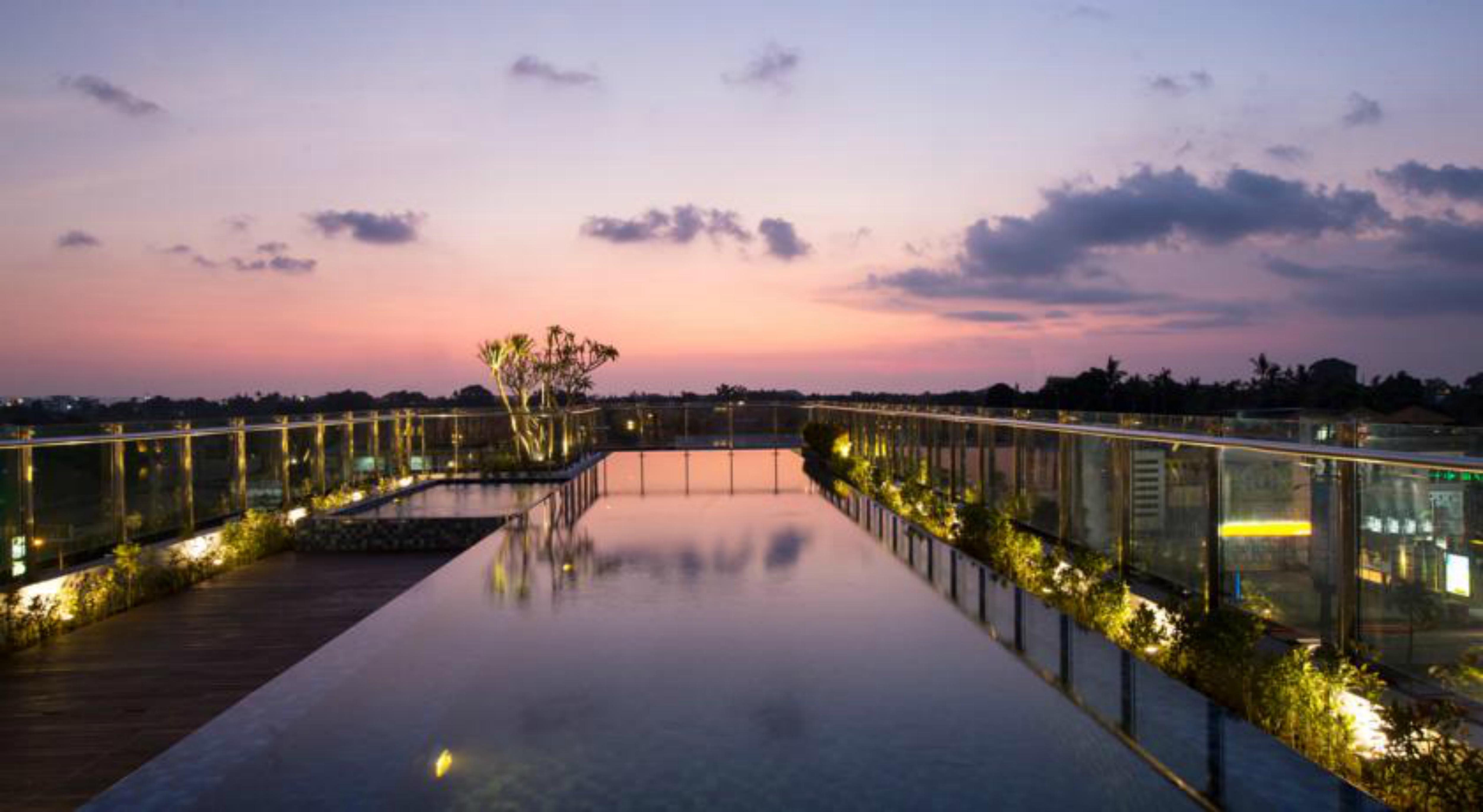 Hotel Santika Seminyak Екстериор снимка