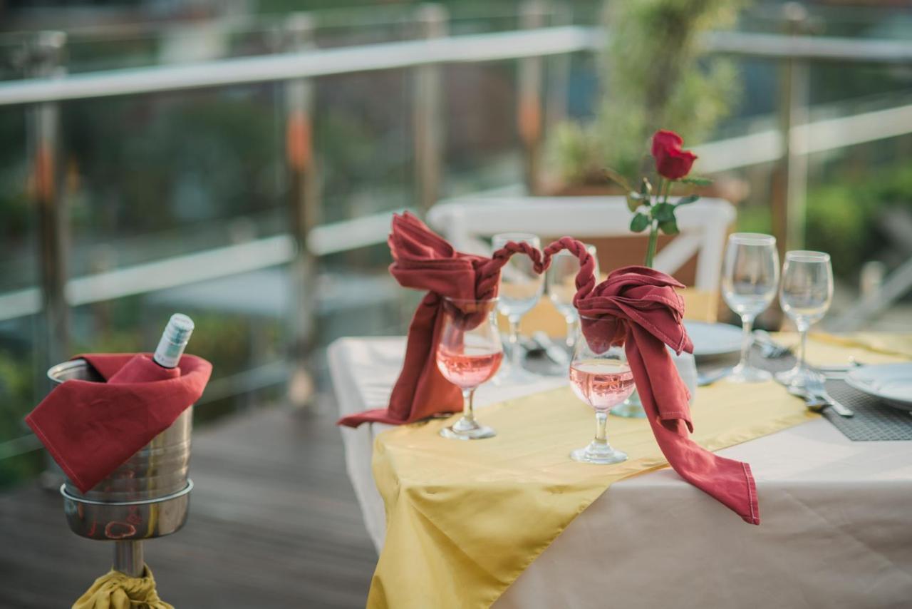 Hotel Santika Seminyak Екстериор снимка