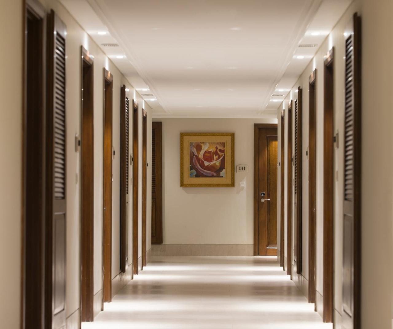 Hotel Santika Seminyak Екстериор снимка