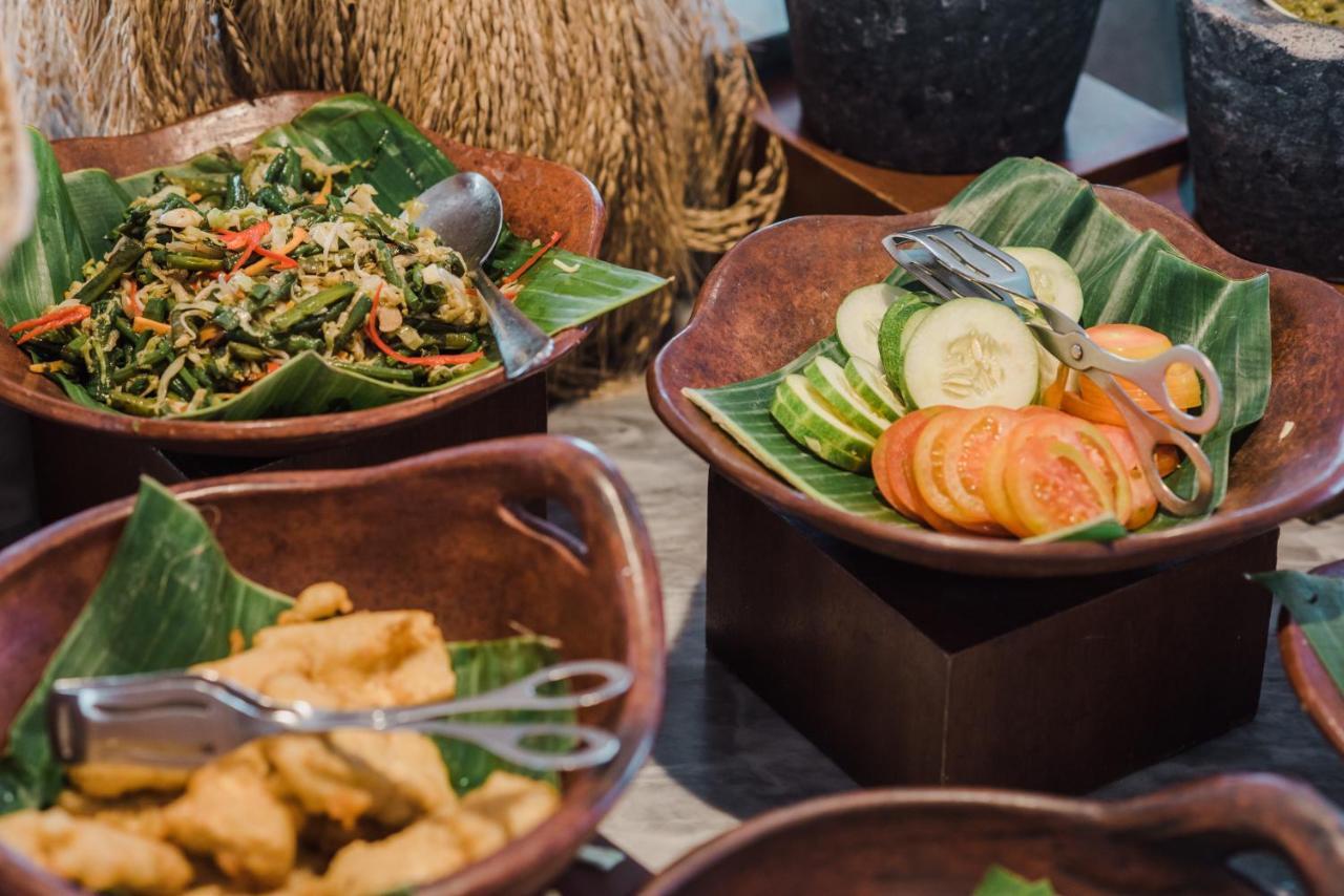 Hotel Santika Seminyak Екстериор снимка