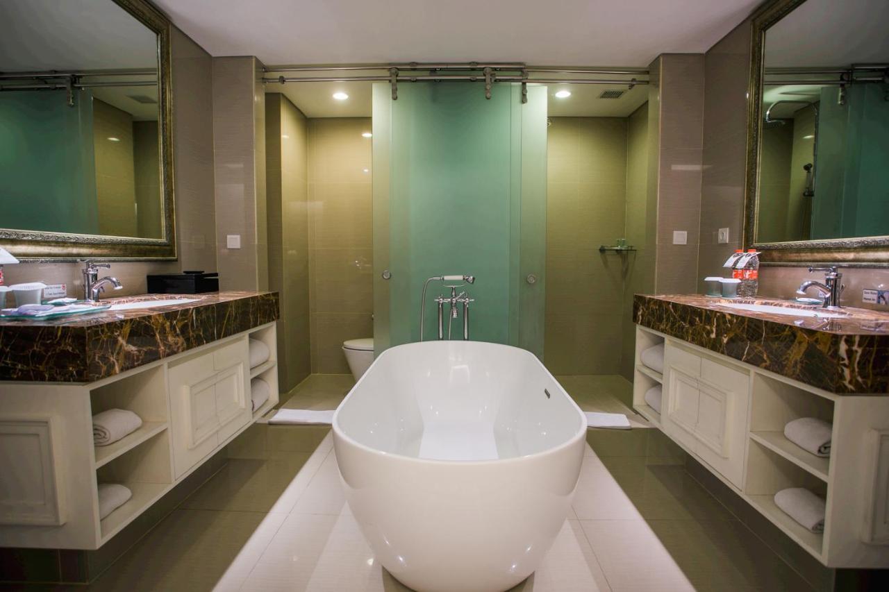 Hotel Santika Seminyak Екстериор снимка